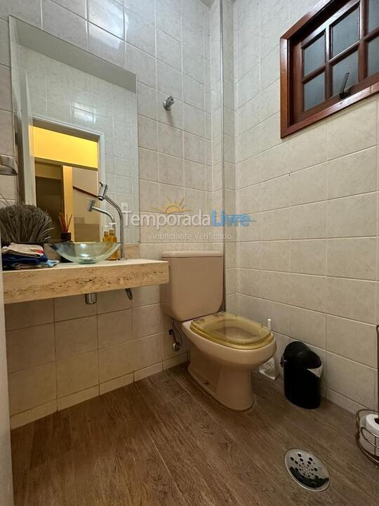 Casa para aluguel de temporada em Ubatuba (Saco da Ribeira)