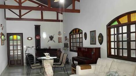 Casa en el litoral norte de São Paulo. Para hasta 12 personas.