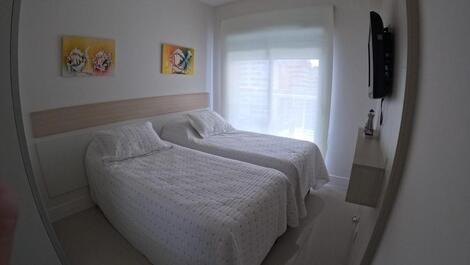 2 Bedroom Apartment with Suite and Air Conditioning for Seasonal Rental