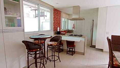 HOUSE WITHIN A CONDOMINIUM IN THE HEART OF JUQUEHY