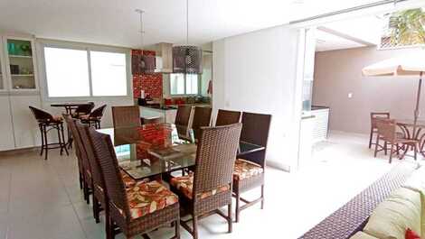 HOUSE WITHIN A CONDOMINIUM IN THE HEART OF JUQUEHY