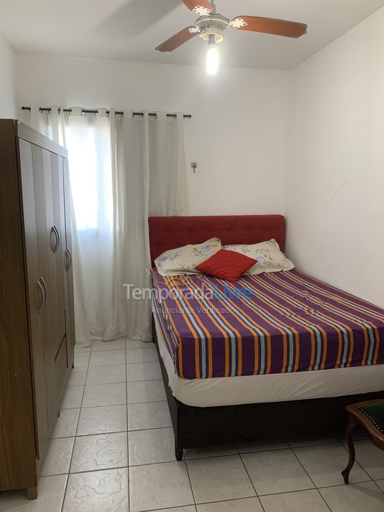 Apartamento para aluguel de temporada em Praia Grande (Aviação)