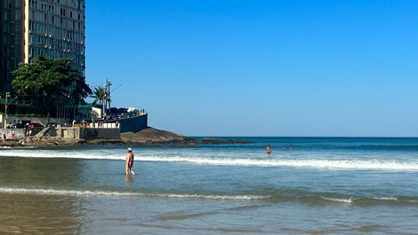 Apartment right on the sand between Pitangueiras Beach and Enseada Beach, Guarujá.