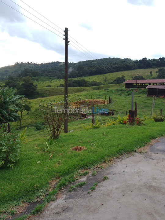 Chácara / sítio para aluguel de temporada em Munhoz (Bom Jardim)