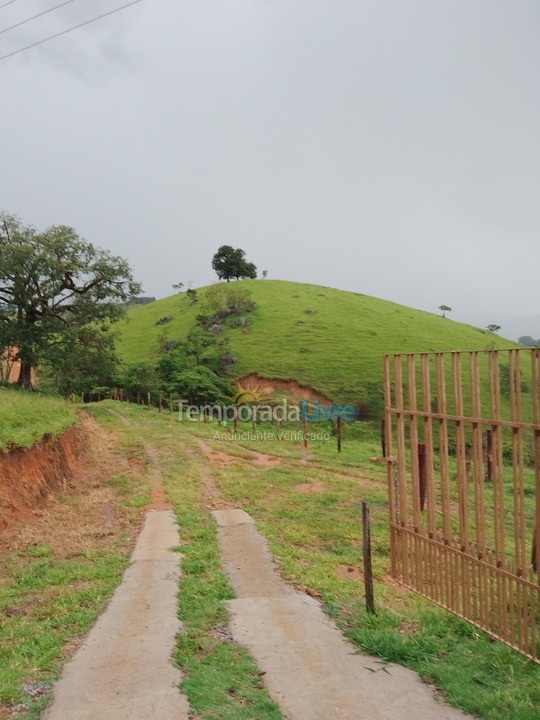 Chácara / sítio para aluguel de temporada em Munhoz (Bom Jardim)
