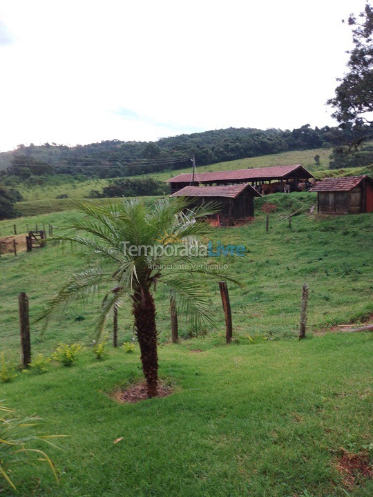 Chácara / sítio para aluguel de temporada em Munhoz (Bom Jardim)