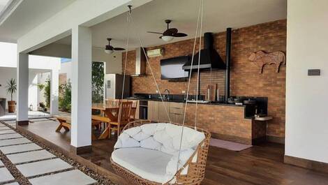 CASA FORA DE CONDOMÍNIO- PRAIA DE JUQUEHY