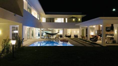 CASA FORA DE CONDOMÍNIO- PRAIA DE JUQUEHY