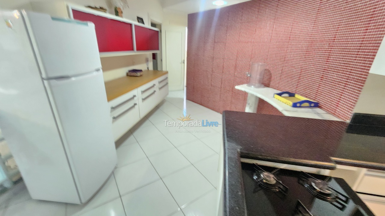 Apartment for vacation rental in Guarujá (Pitangueiras)