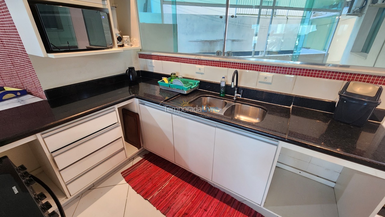 Apartment for vacation rental in Guarujá (Pitangueiras)