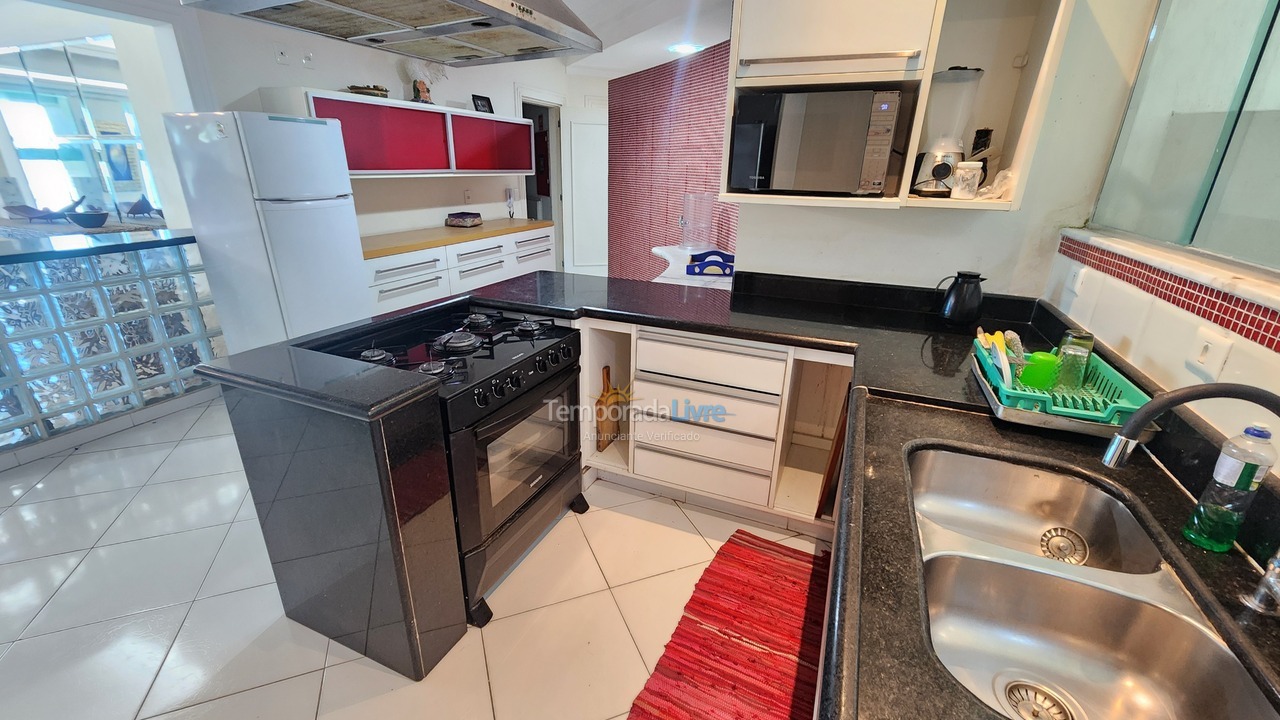 Apartment for vacation rental in Guarujá (Pitangueiras)