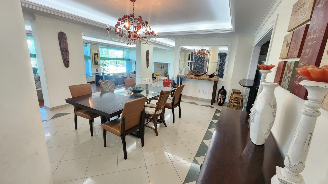 Apartment for vacation rental in Guarujá (Pitangueiras)