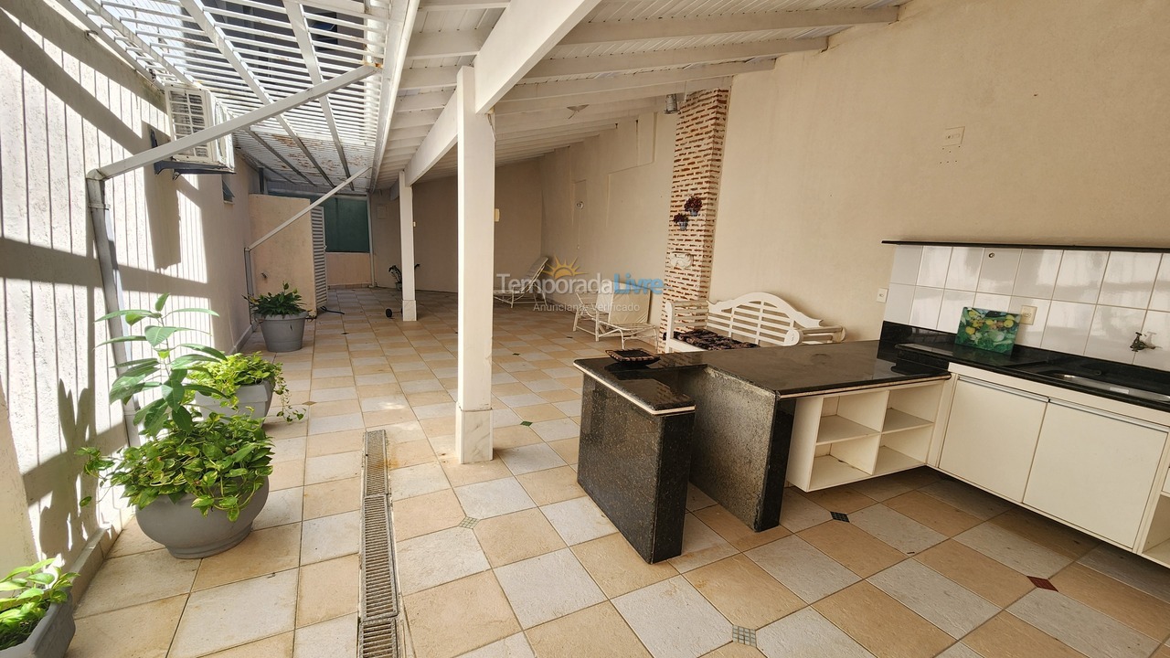 Apartment for vacation rental in Guarujá (Pitangueiras)