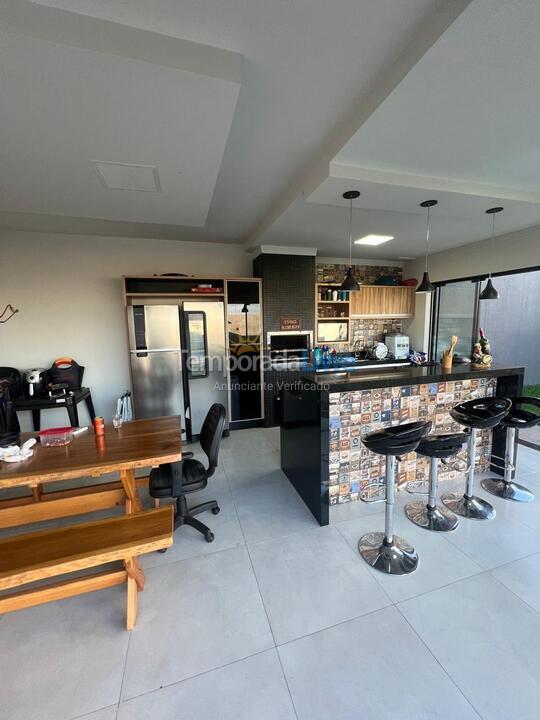 Casa para alquiler de vacaciones em Paiçandu (Jardim Madrid)