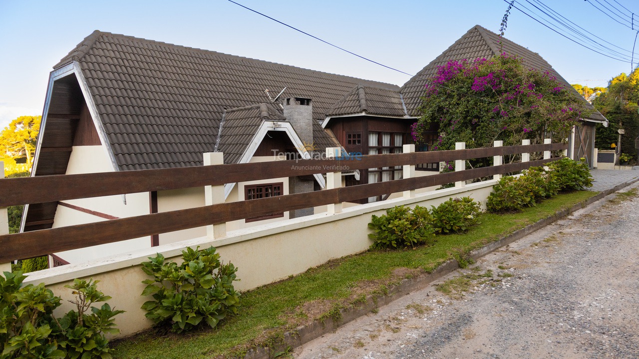Casa para alquiler de vacaciones em Campos do Jordão (Vila Inglesa)