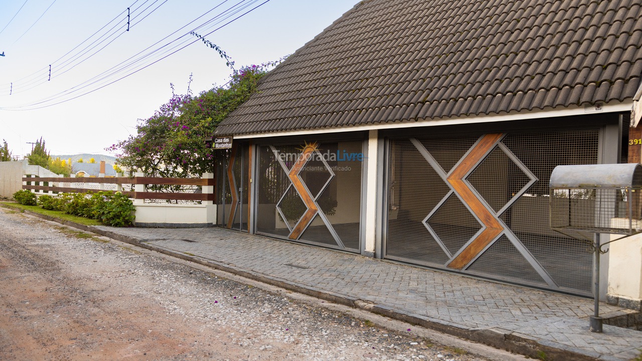 Casa para alquiler de vacaciones em Campos do Jordão (Vila Inglesa)