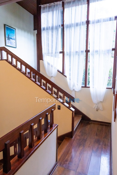 Casa para alquiler de vacaciones em Campos do Jordão (Vila Inglesa)