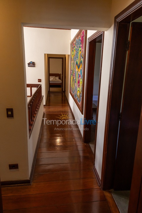 Casa para alquiler de vacaciones em Campos do Jordão (Vila Inglesa)