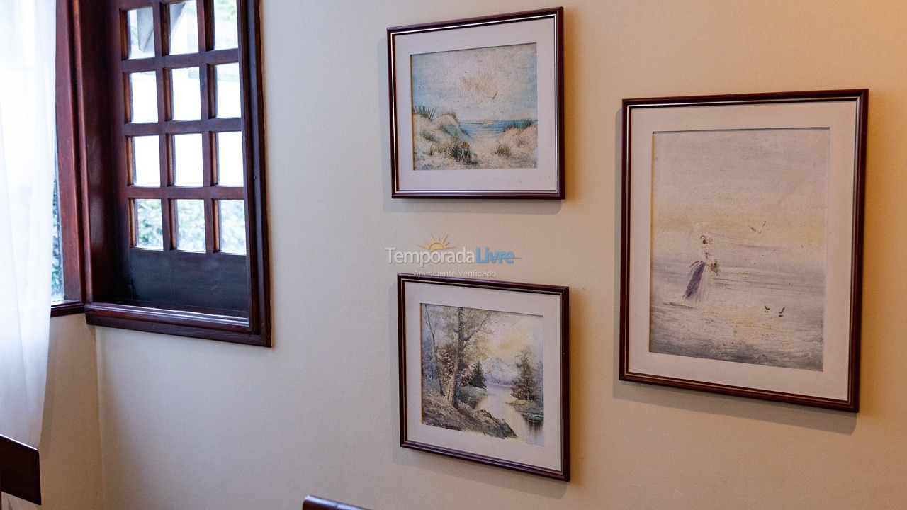 Casa para alquiler de vacaciones em Campos do Jordão (Vila Inglesa)