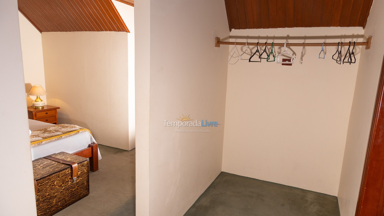 Casa para alquiler de vacaciones em Campos do Jordão (Vila Inglesa)