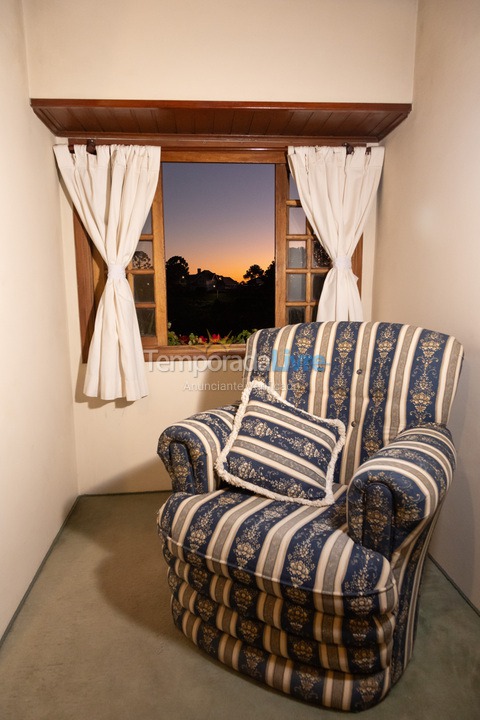 Casa para alquiler de vacaciones em Campos do Jordão (Vila Inglesa)