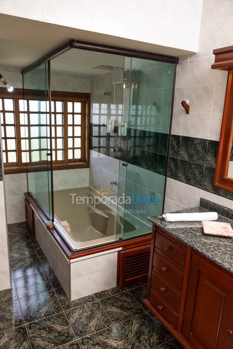 Casa para alquiler de vacaciones em Campos do Jordão (Vila Inglesa)