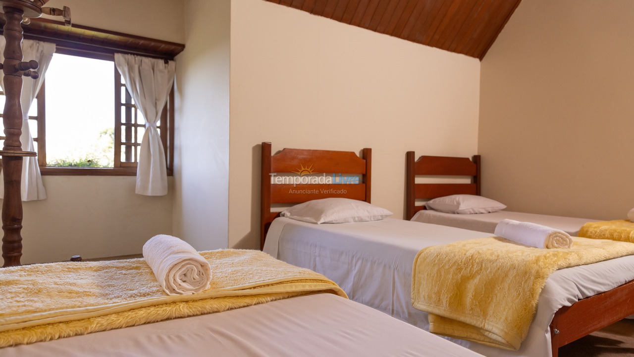 Casa para alquiler de vacaciones em Campos do Jordão (Vila Inglesa)