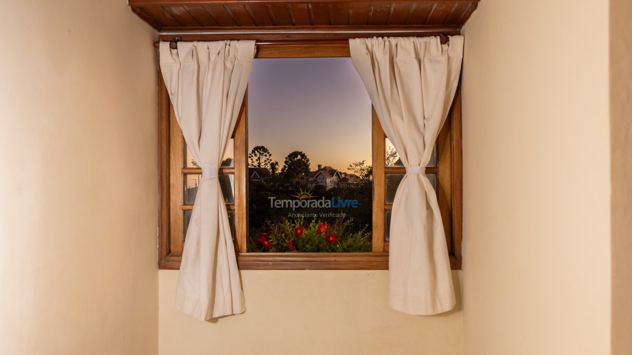 Casa para alquiler de vacaciones em Campos do Jordão (Vila Inglesa)