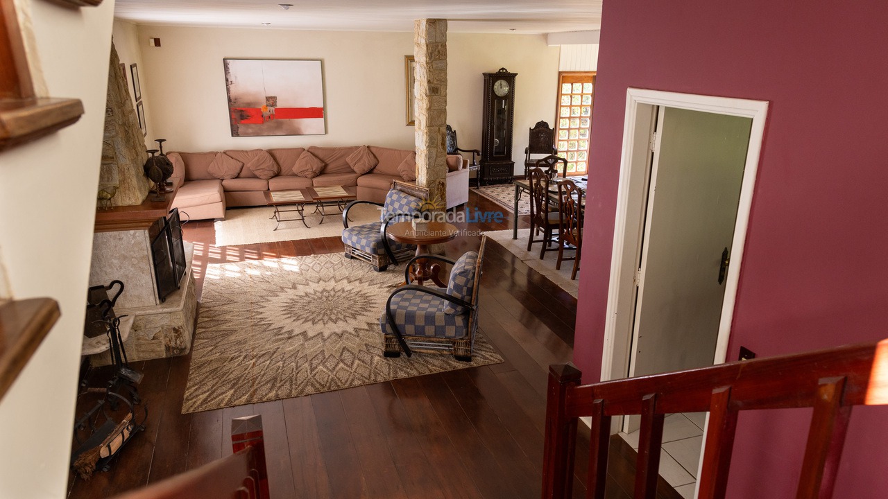 Casa para alquiler de vacaciones em Campos do Jordão (Vila Inglesa)