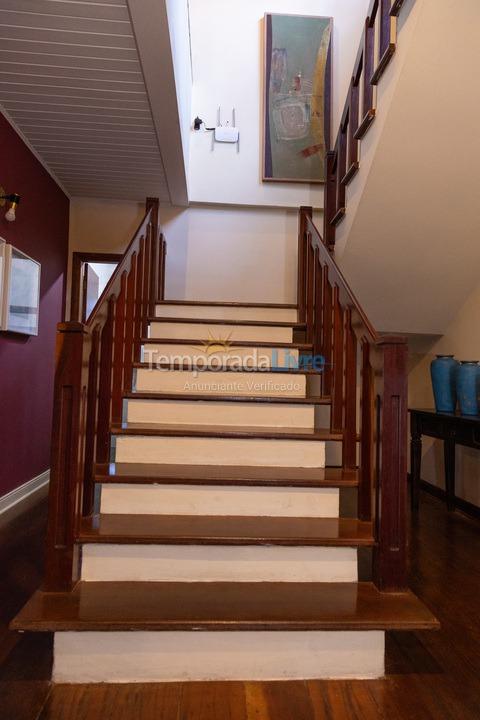 Casa para alquiler de vacaciones em Campos do Jordão (Vila Inglesa)