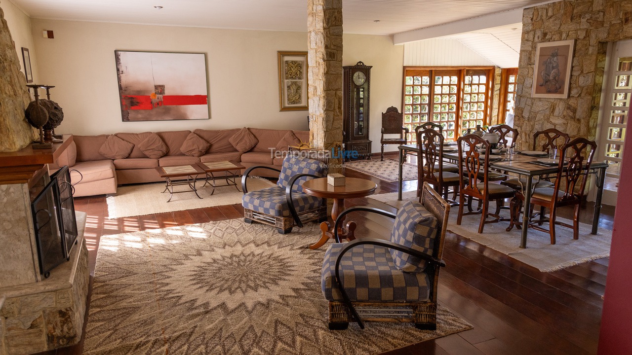 Casa para alquiler de vacaciones em Campos do Jordão (Vila Inglesa)