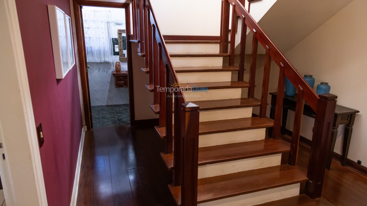 Casa para alquiler de vacaciones em Campos do Jordão (Vila Inglesa)