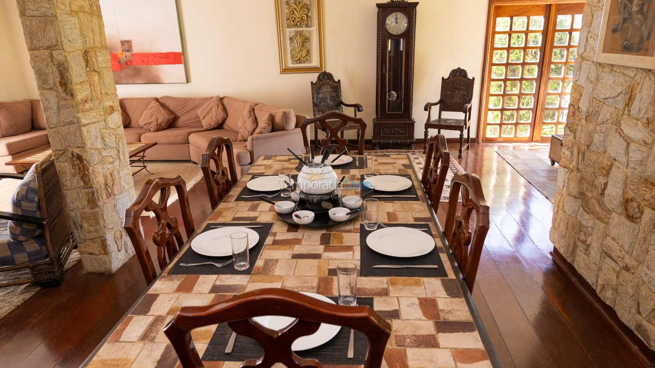 Casa para alquiler de vacaciones em Campos do Jordão (Vila Inglesa)