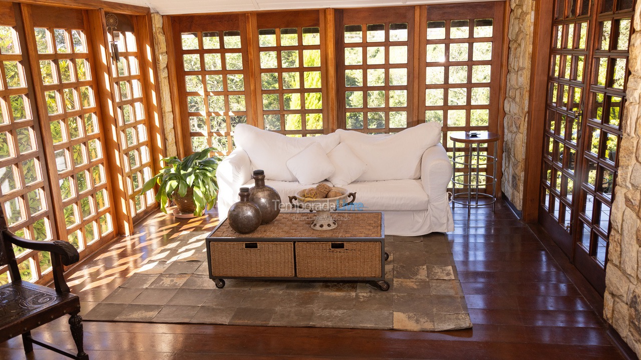 Casa para alquiler de vacaciones em Campos do Jordão (Vila Inglesa)