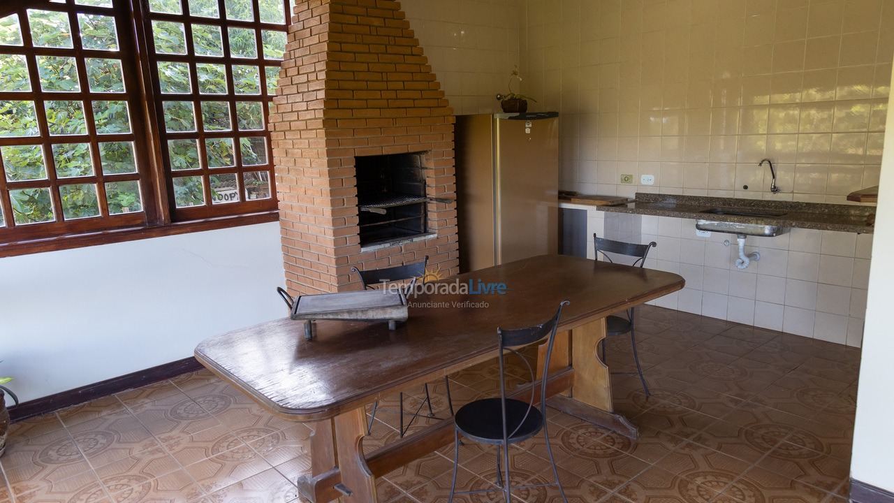 Casa para alquiler de vacaciones em Campos do Jordão (Vila Inglesa)