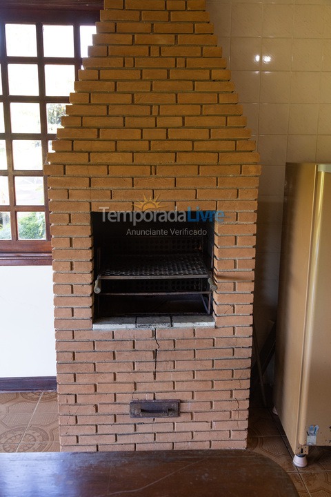 Casa para alquiler de vacaciones em Campos do Jordão (Vila Inglesa)