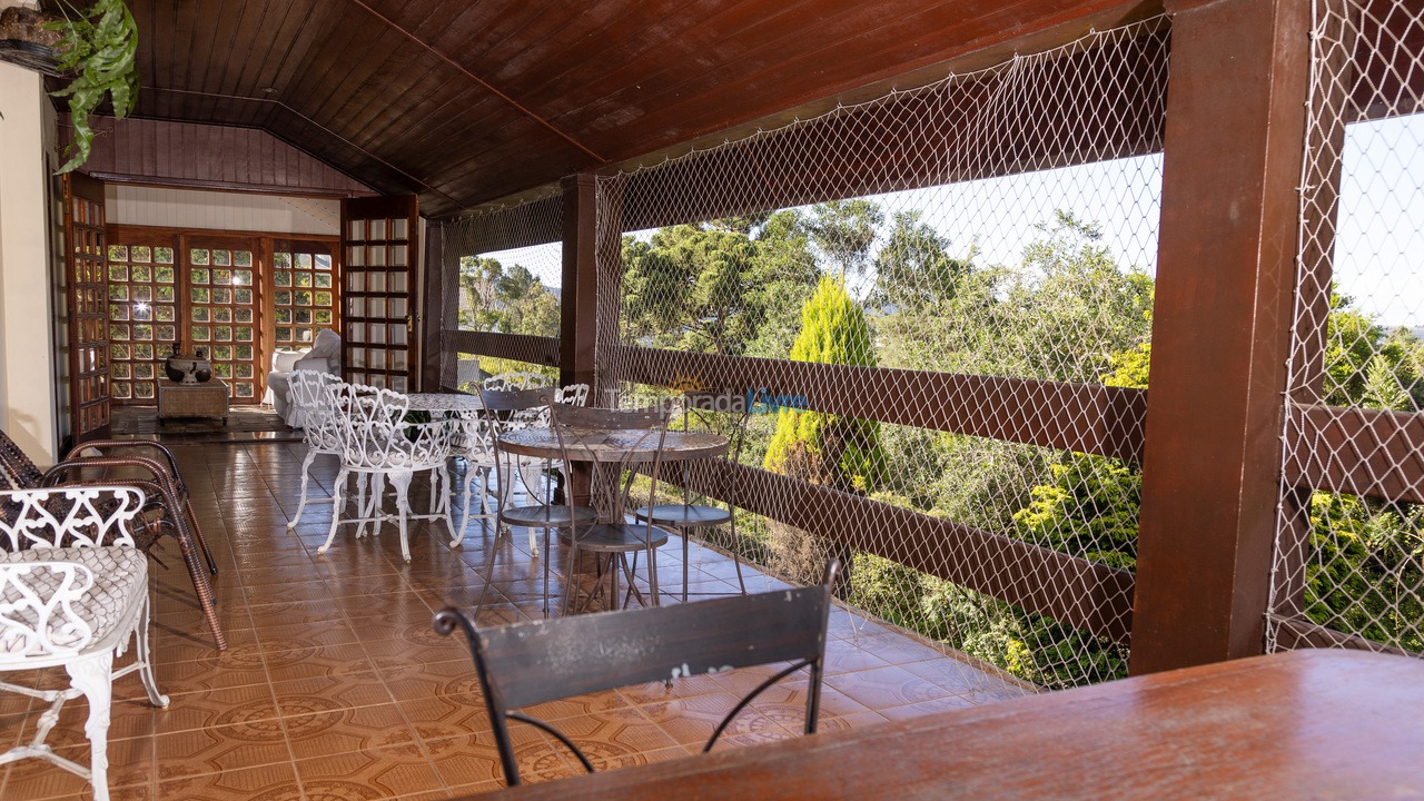 Casa para alquiler de vacaciones em Campos do Jordão (Vila Inglesa)