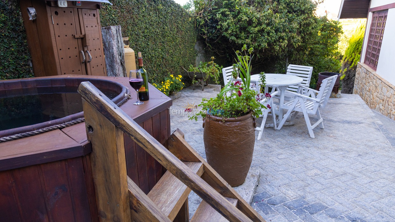 Casa para alquiler de vacaciones em Campos do Jordão (Vila Inglesa)