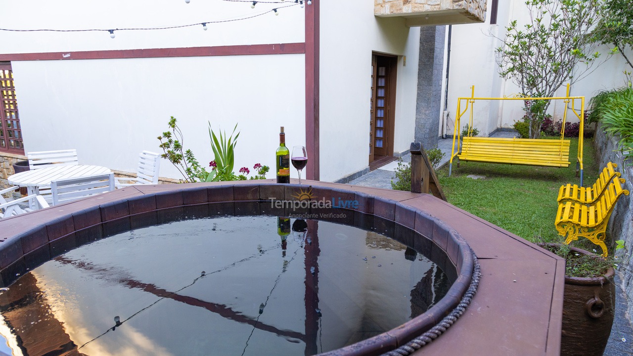 Casa para alquiler de vacaciones em Campos do Jordão (Vila Inglesa)