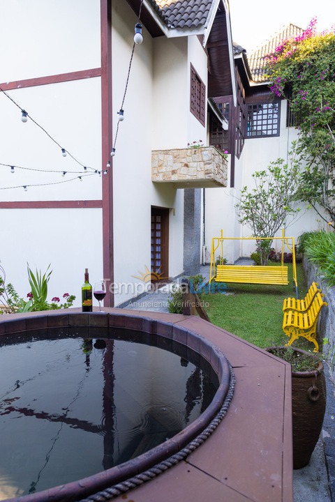 Casa para alquiler de vacaciones em Campos do Jordão (Vila Inglesa)