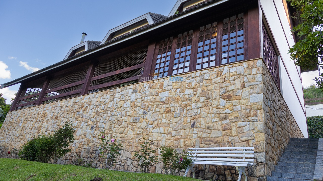 Casa para alquiler de vacaciones em Campos do Jordão (Vila Inglesa)