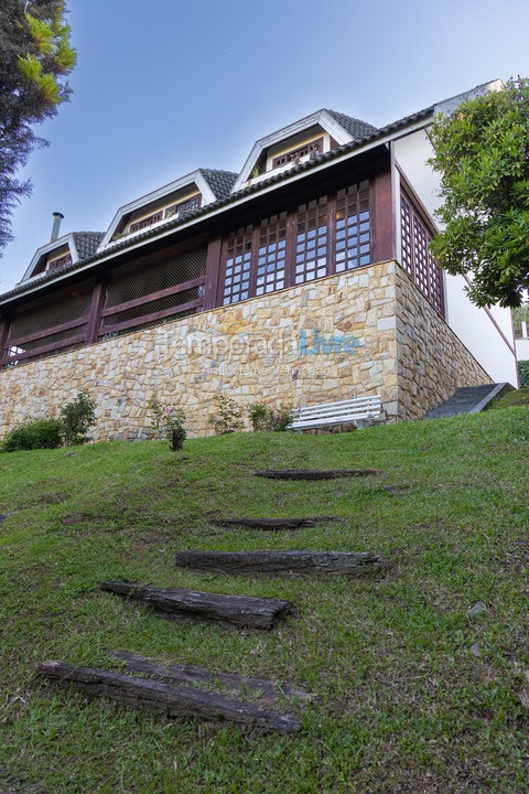 Casa para alquiler de vacaciones em Campos do Jordão (Vila Inglesa)