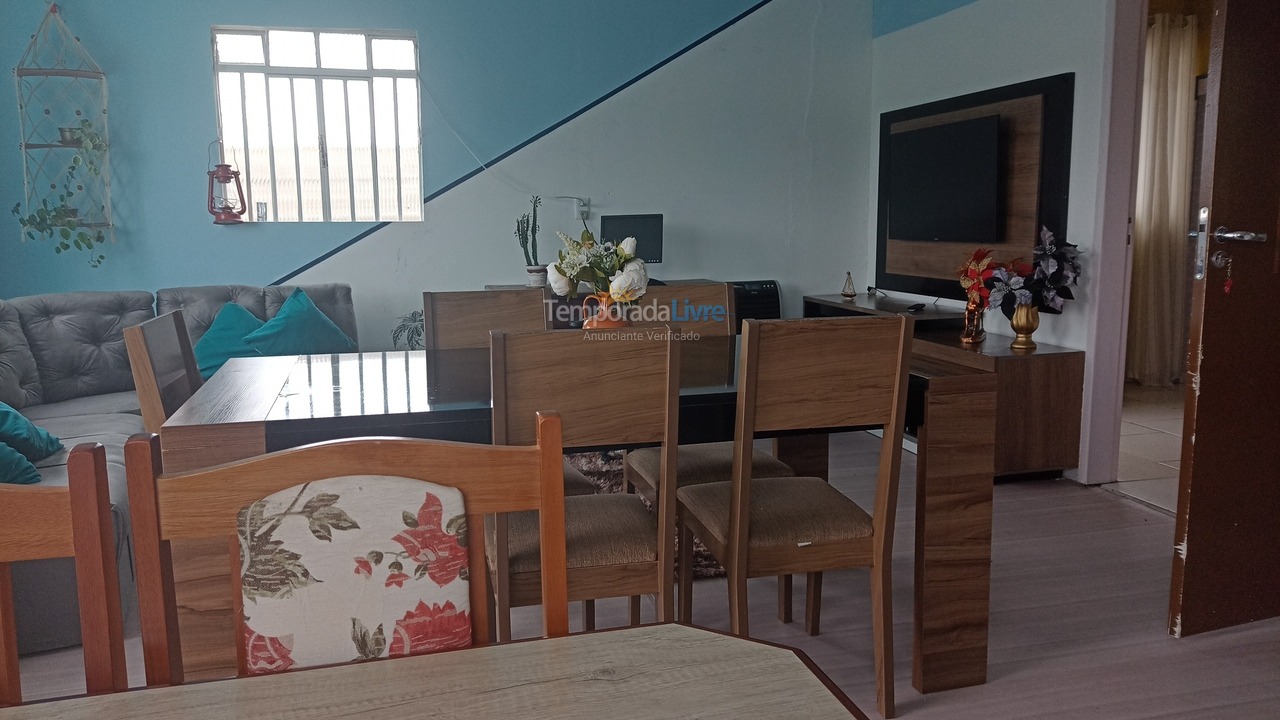 Casa para aluguel de temporada em Piraquara (Jardim Santa Monica)