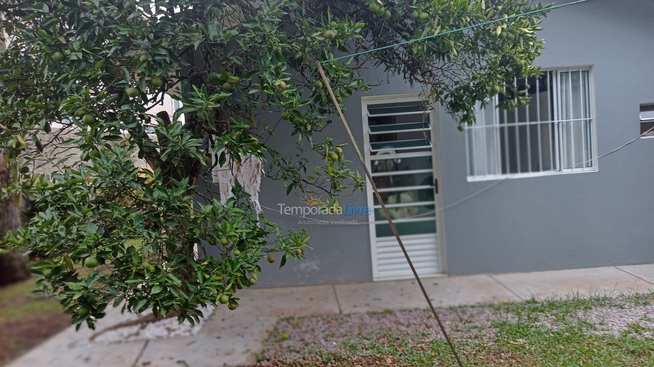 Casa para aluguel de temporada em Piraquara (Jardim Santa Monica)