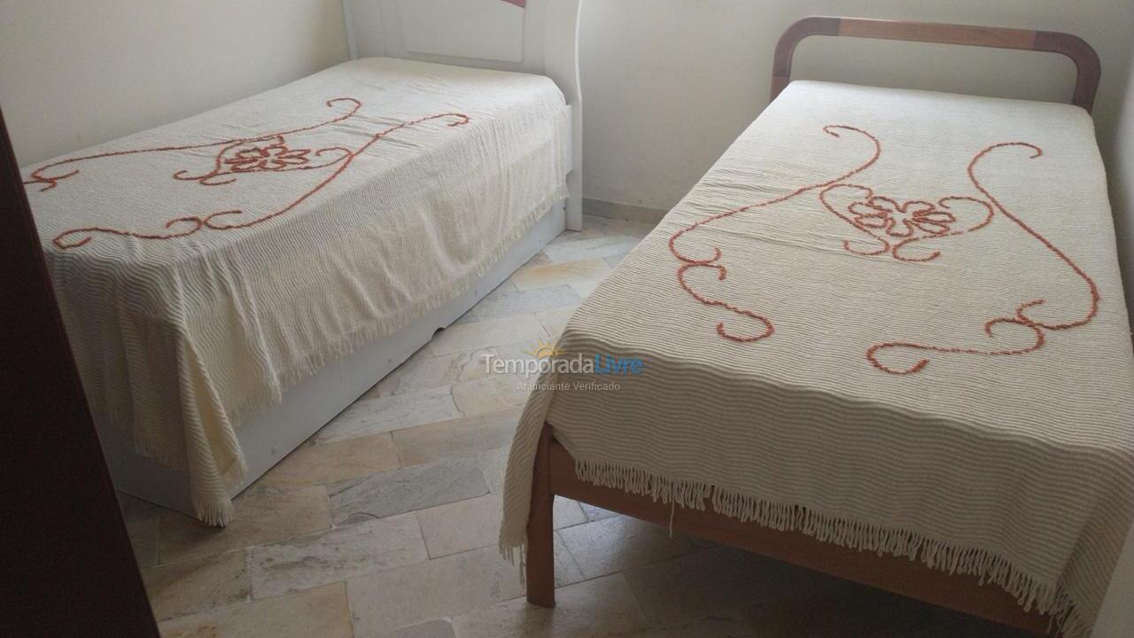 Apartment for vacation rental in Guarapari (Praia do Morro)