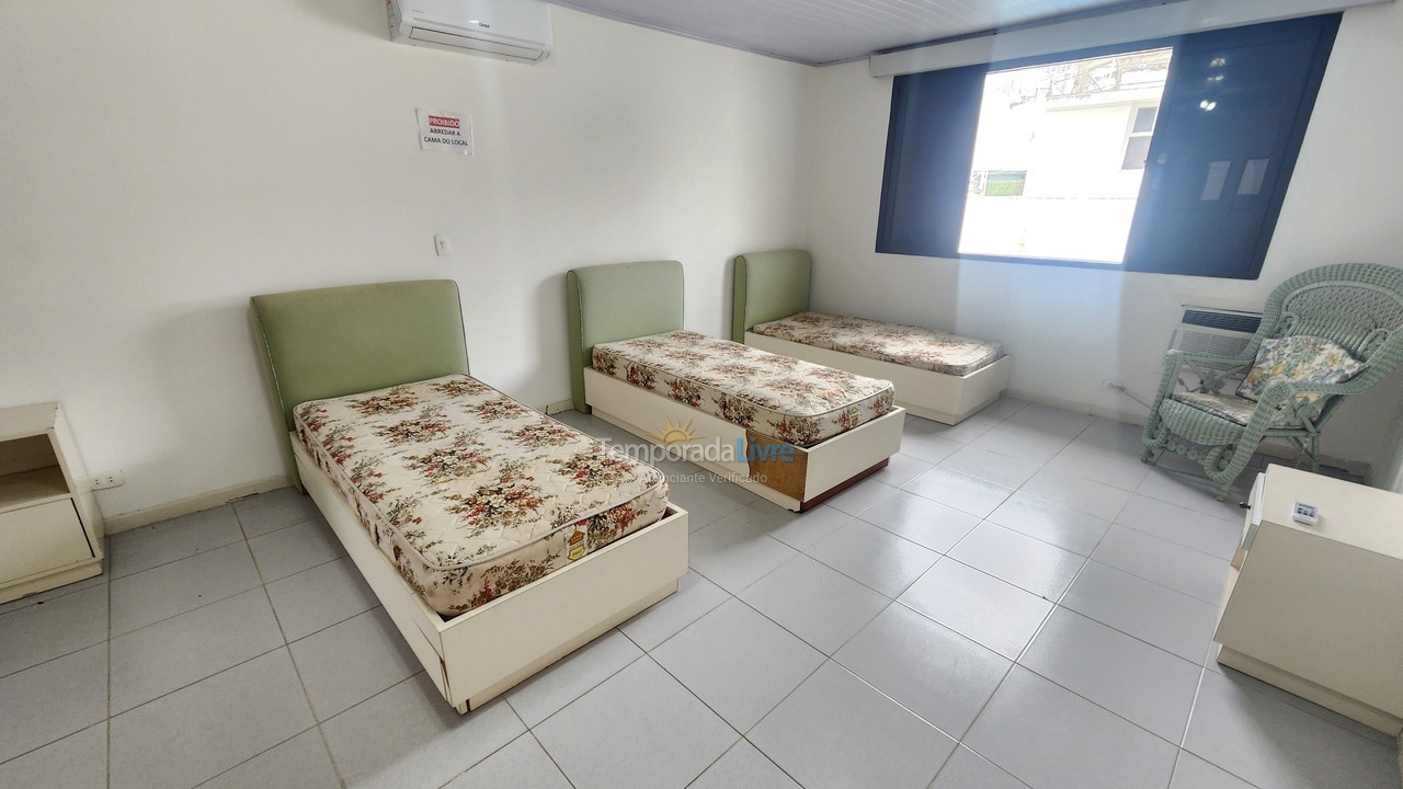 Casa para aluguel de temporada em Guarujá (Enseada)