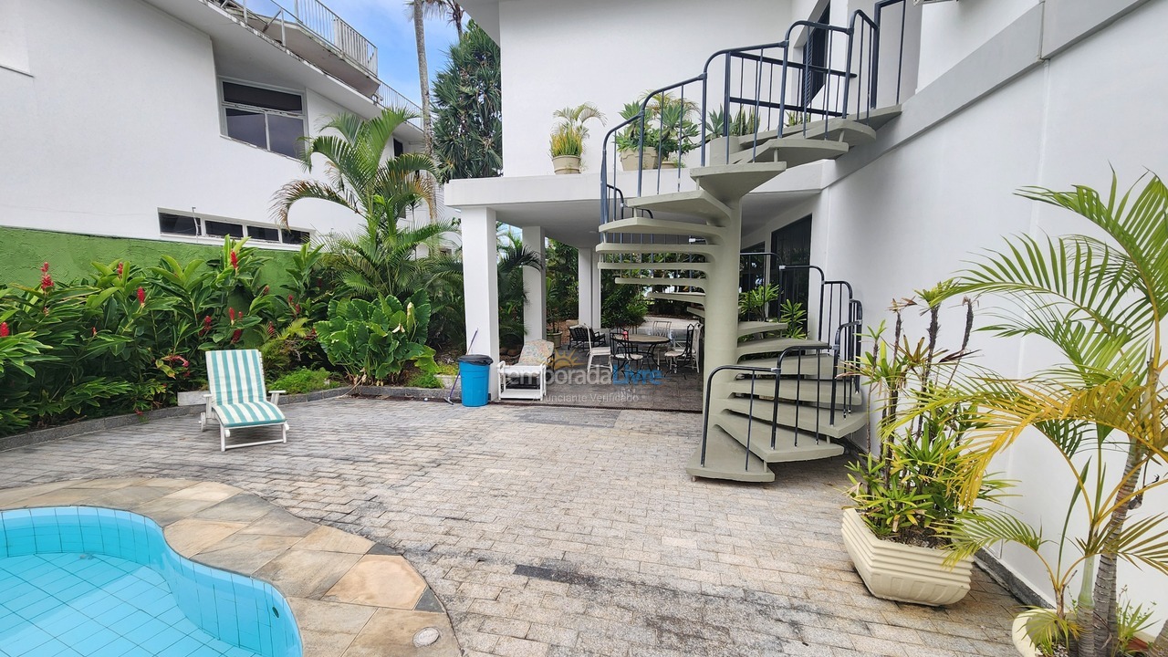 Casa para aluguel de temporada em Guarujá (Enseada)