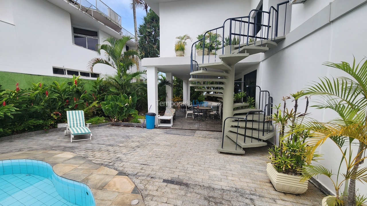 Casa para aluguel de temporada em Guarujá (Enseada)