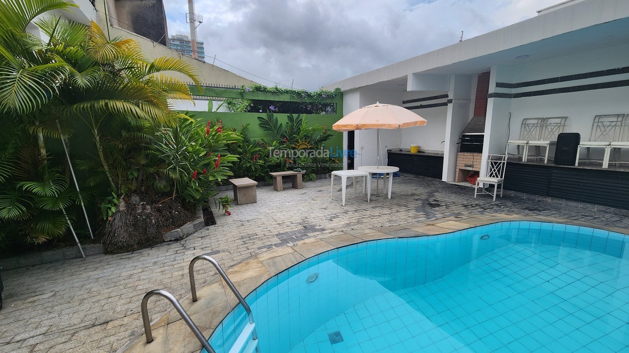 Casa para aluguel de temporada em Guarujá (Enseada)