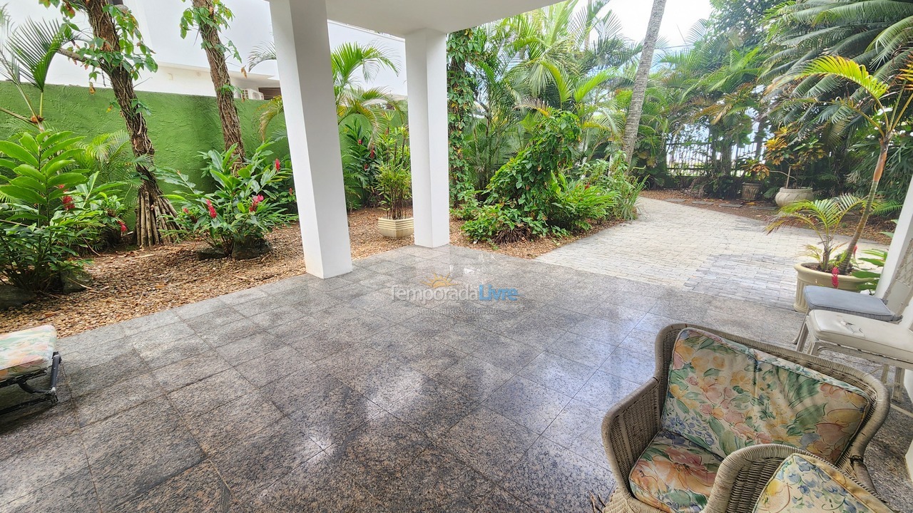 Casa para aluguel de temporada em Guarujá (Enseada)